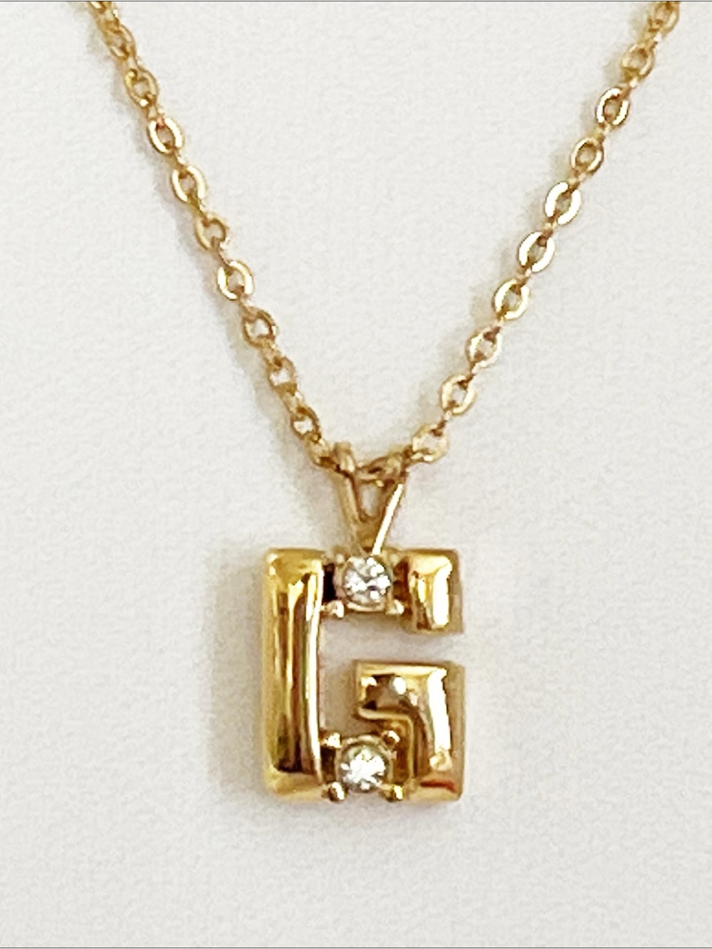 GIVENCHY G Vintage Baguette Crystal Necklace Gold Plated G Letter Pendant 16in